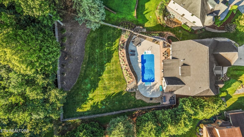 8206 Meadow Falls Ln, Knoxville, TN 37931