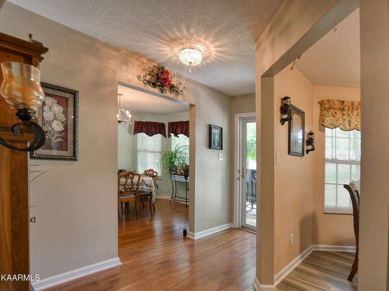 8209 Walker Rd, Knoxville, TN 37938