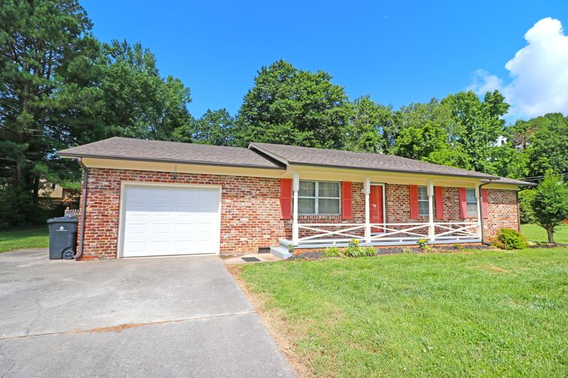 821 Noragate Rd, Knoxville, TN 37919