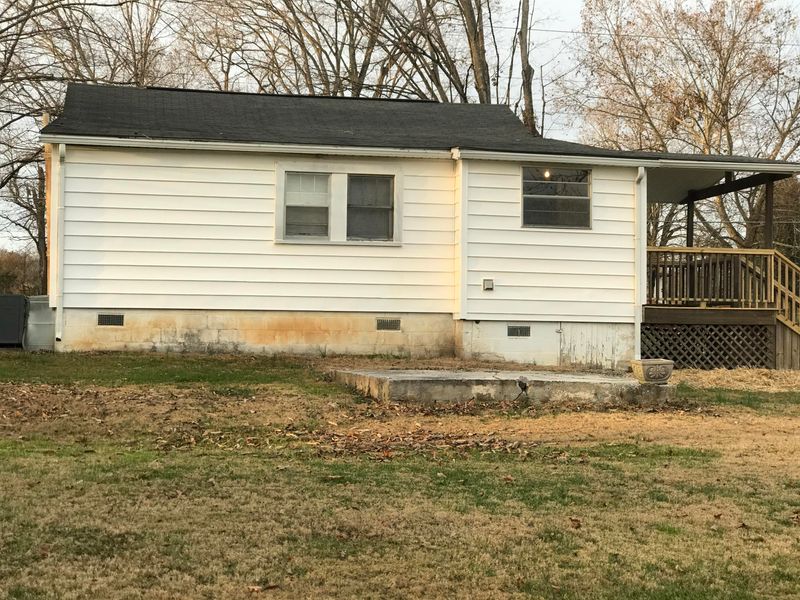 8210 NE Emory Rd, Corryton, TN 37721