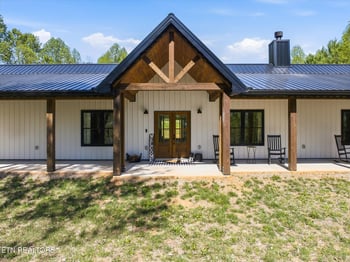 8212 Barker Rd, Corryton, TN 37721