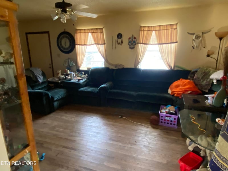 8212 Tina Ln, Knoxville, TN 37920