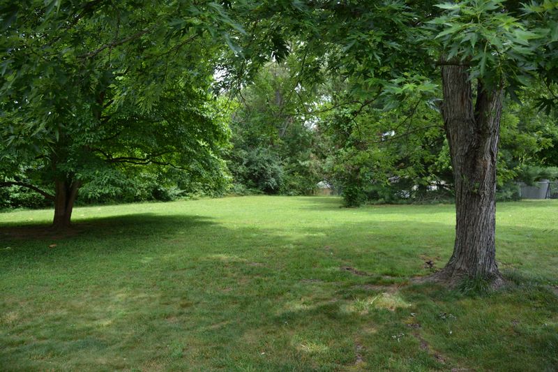 8213 Hunterhill Dr, Knoxville, TN 37923