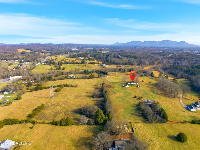 8217 Rodgers Rd, Corryton, TN 37721