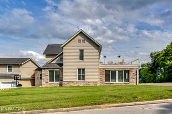 822 Cumberland St, Harriman, TN 37748