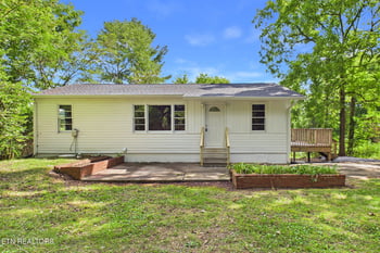822 Ivory Rd, Athens, TN 37303