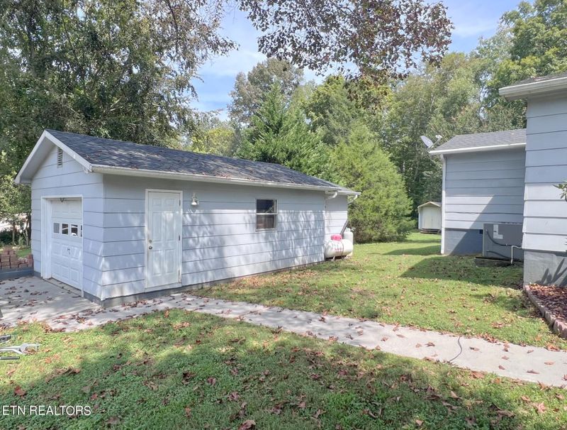 822 Reagan Cir, Seymour, TN 37865