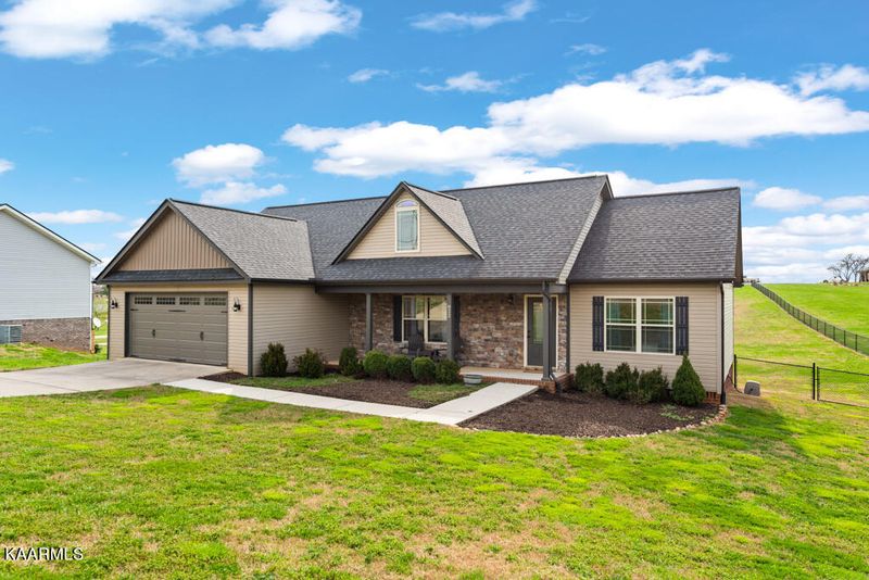 822 Rouse Rd, Morristown, TN 37813