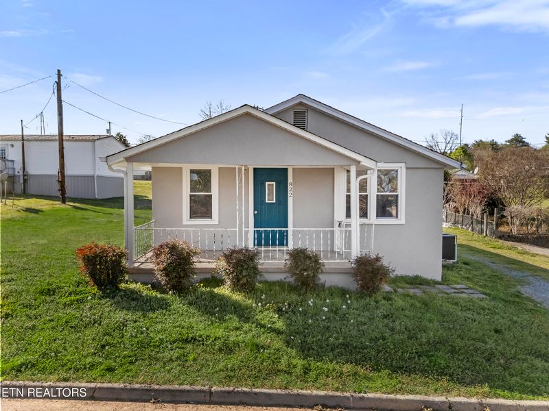 822 Vale St, Loudon, TN 37774
