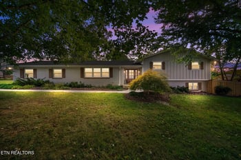 8220 Bennington Dr, Knoxville, TN 37909