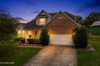8220 Elm Hill Cir, Knoxville, TN 37919