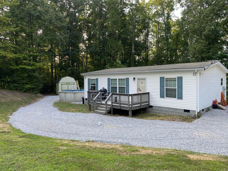8221 Lucas Ln, Powell, TN 37849