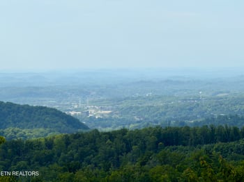 823 Kings Way, Gatlinburg, TN 37738
