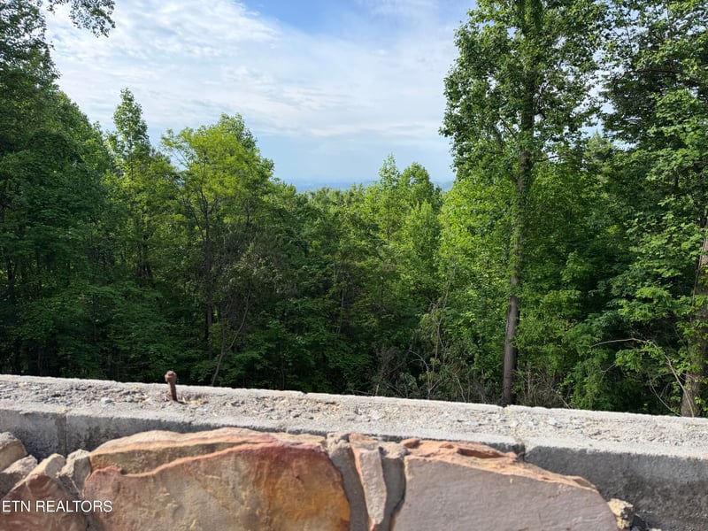 823 Kings Way, Gatlinburg, TN 37738