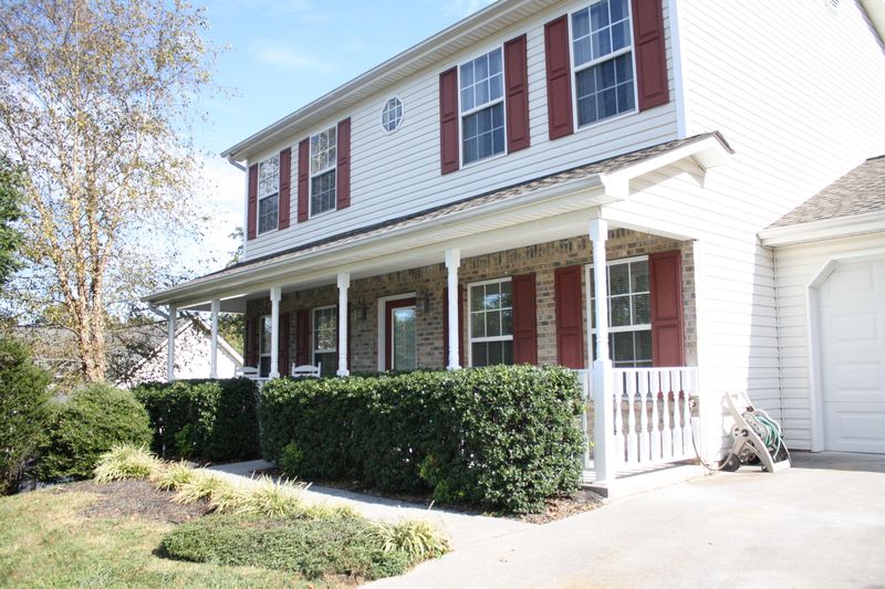 8230 Foxworth Tr, Powell, TN 37849