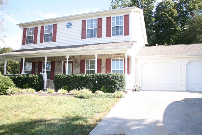8230 Foxworth Tr, Powell, TN 37849