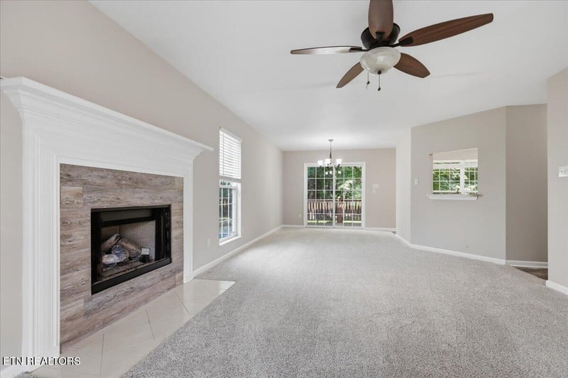8234 Gallaher Station Dr, Knoxville, TN 37919