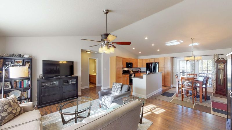 8235 Gamblers Choice Tr, Powell, TN 37849