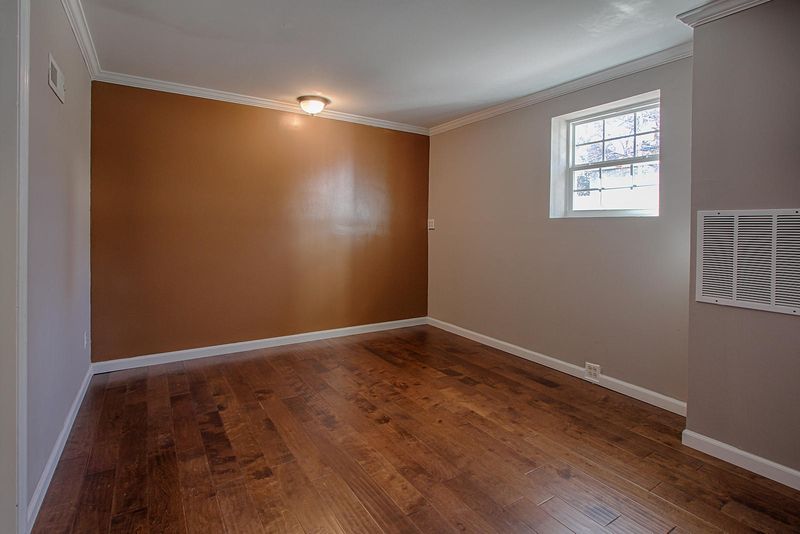 824 Bent Tree Rd, Knoxville, TN 37934