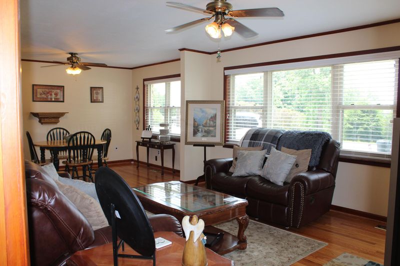 824 Bonnyview Ave, Kingston, TN 37763