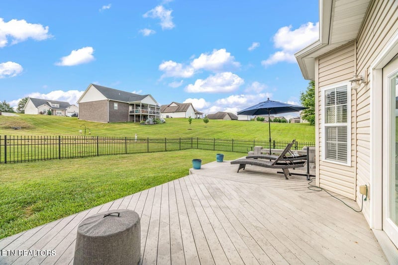 824 Commonwealth Ave, Strawberry Plains, TN 37871
