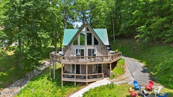824 Deerfield Way, Lafollette, TN 37766