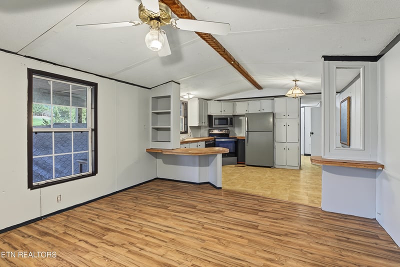 824 Edna Garland Rd, Maryville, TN 37801