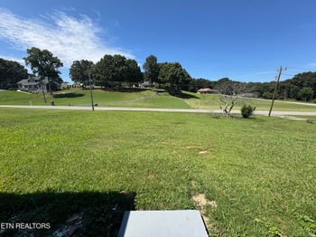 824 Poplar Springs Rd, Loudon, TN 37774