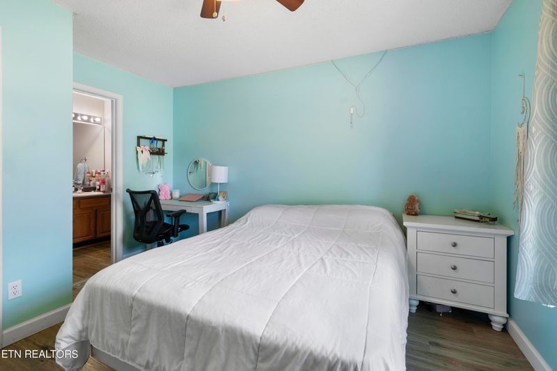 824 Wakebridge Blvd, Powell, TN 37849