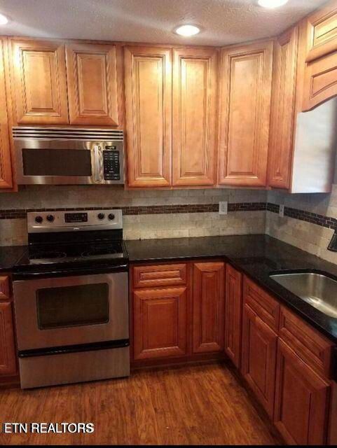 825 Bent Tree Rd, Knoxville, TN 37934