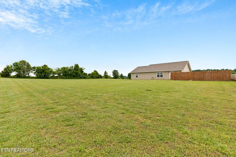 825 Bonnethead Ln, Seymour, TN 37865