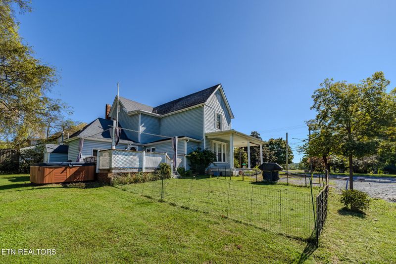 825 E 2nd North St, Morristown, TN 37814