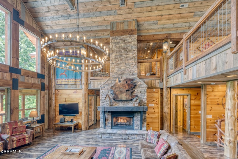 825 Pinecrest Way, Sevierville, TN 37862