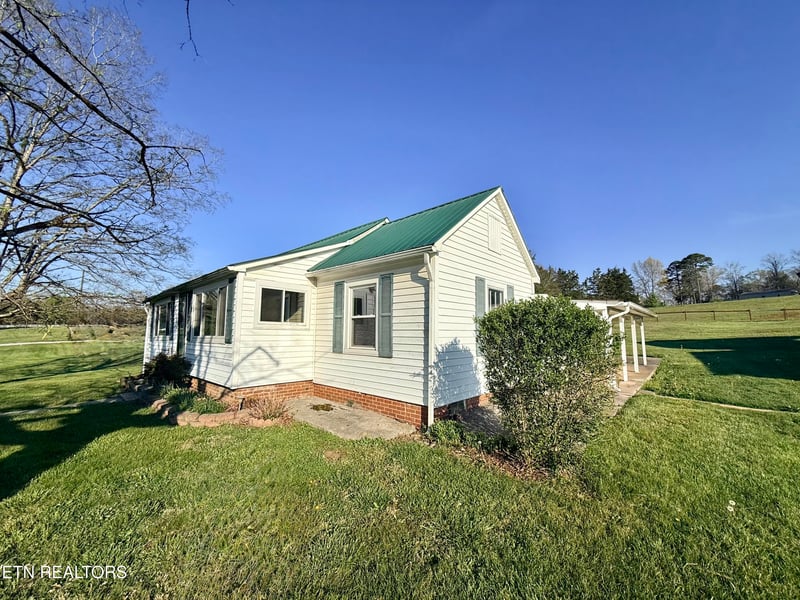 8259 Corryton Luttrell Rd, Plainview, TN 37721