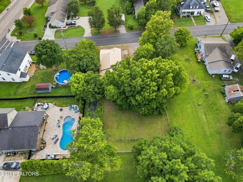 826 Columbus St, Maryville, TN 37804