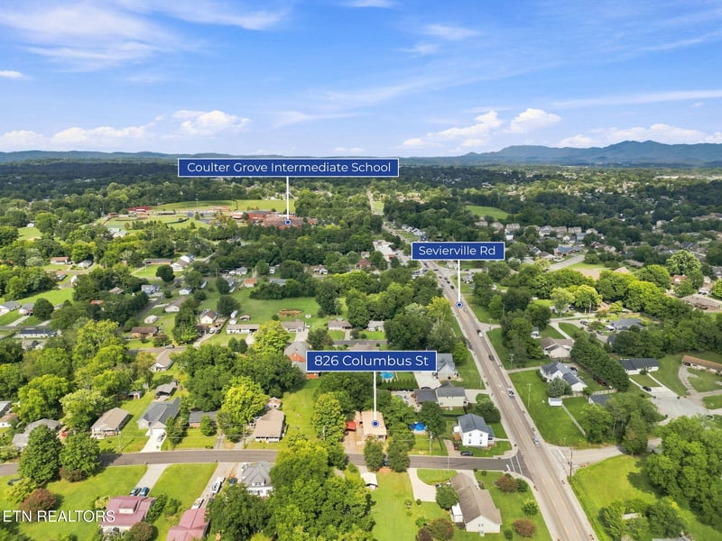 826 Columbus St, Maryville, TN 37804