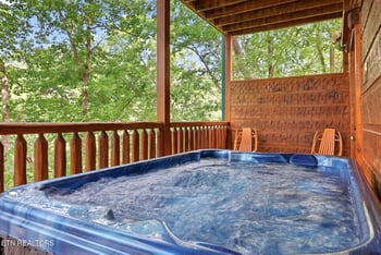 826 Great Smoky Way, Gatlinburg, TN 37738