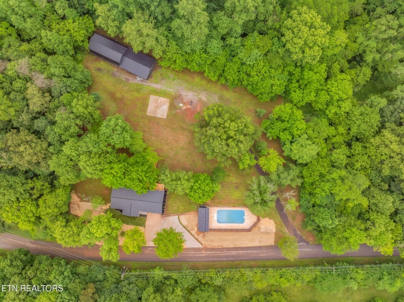 826 Long Mill Rd, Athens, TN 37303