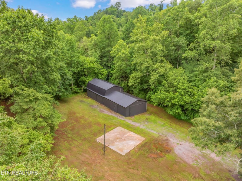 826 Long Mill Rd, Athens, TN 37303