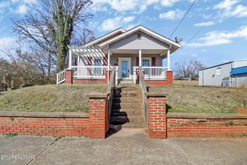 826 Mulberry St, Loudon, TN 37774