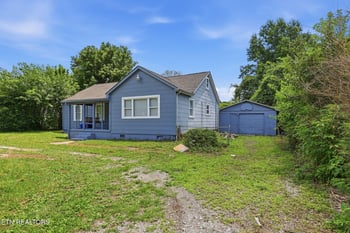 826 N Chamberlain Ave, Rockwood, TN 37854