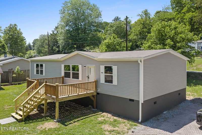 826 Pop Hollow Rd, Clinton, TN 37716