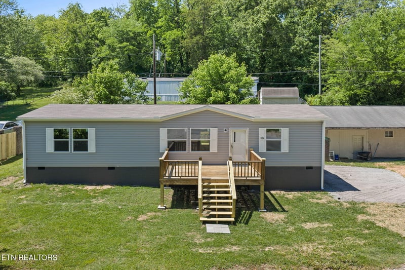 826 Pop Hollow Rd, Clinton, TN 37716