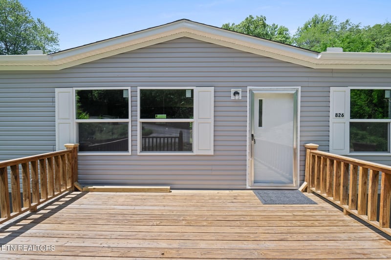 826 Pop Hollow Rd, Clinton, TN 37716