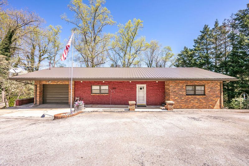 826 Sargent Dr, Kingston, TN 37763