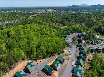 826 String Run Way, Pigeon Forge, TN 37863