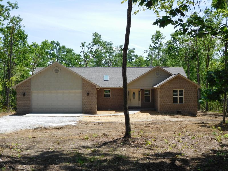 827 Bent Tree Rd, Monterey, TN 38574