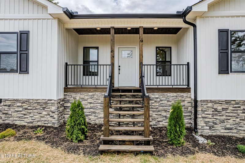 827 Bryant St, Etowah, TN 37331
