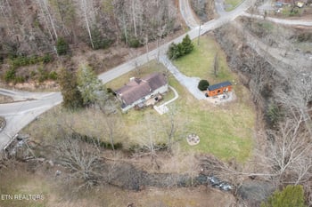 827 Mill Creek Rd, Pigeon Forge, TN 37863