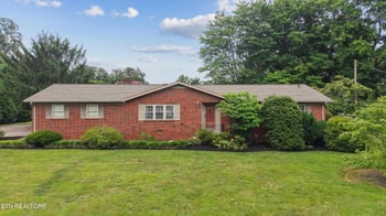 827 W Cunningham St, Alcoa, TN 37701